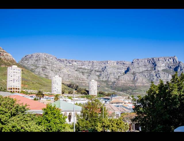 2 BEDROOM APARTMENT FOR SALE IN VREDEHOEK